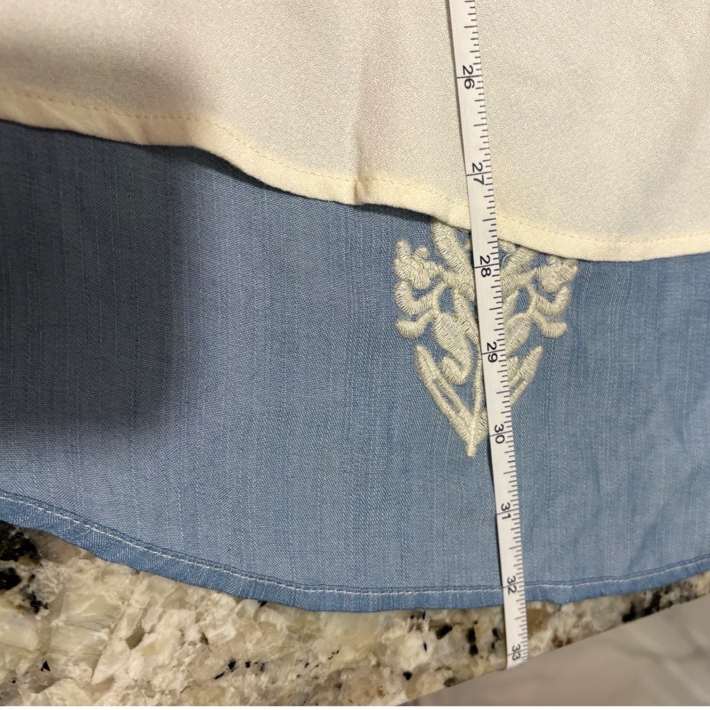 John Mark Embroidered Tunic Blouse Womens XL Cream Gold Blue Mixed Media  EUC - Picture 9 of 9